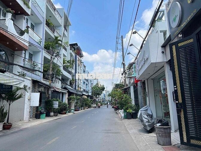 NHÀ 3 TẤM HẺM XE HƠI 4PN 5WC HẺM XE TẢI