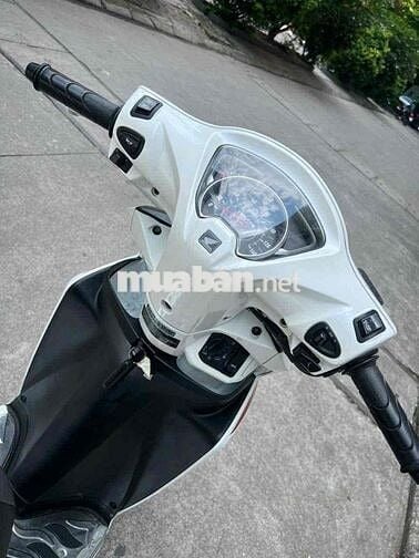 Honda Vision Trắng