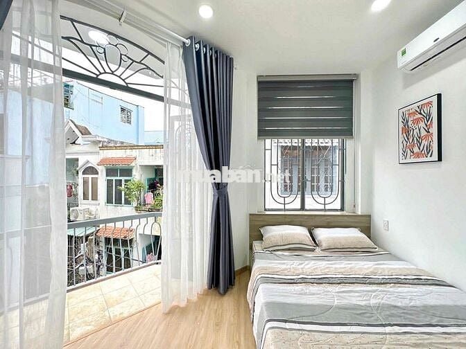 Căn Hộ Ban Công Máy Giặt Riêng Full Nội Thất Quận 3 Gần Quận 1, 10
