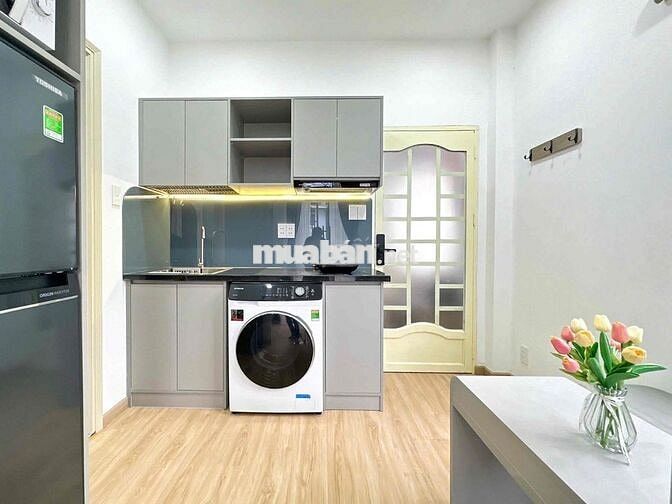 Căn Hộ Ban Công Máy Giặt Riêng Full Nội Thất Quận 3 Gần Quận 1, 10