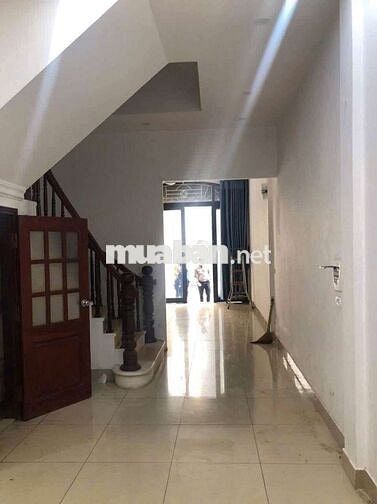 Bán nhà Duy Tân CG - phân lô sát phố - 5 tầng - ôtô tránh - kinh doanh