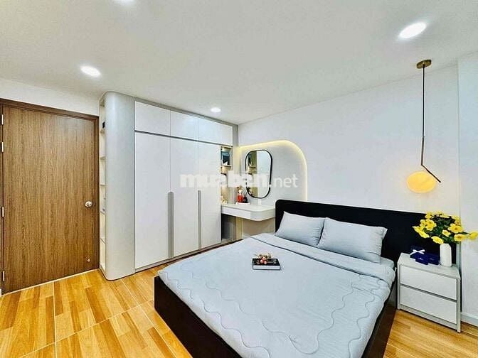 SIÊU PHẨM NHÀ ĐẸP GẦN MẶT TIỀN CÓ SÂN  ĐỂ XE RỘNG RÃI SÂN THƯỢNG  CHIL