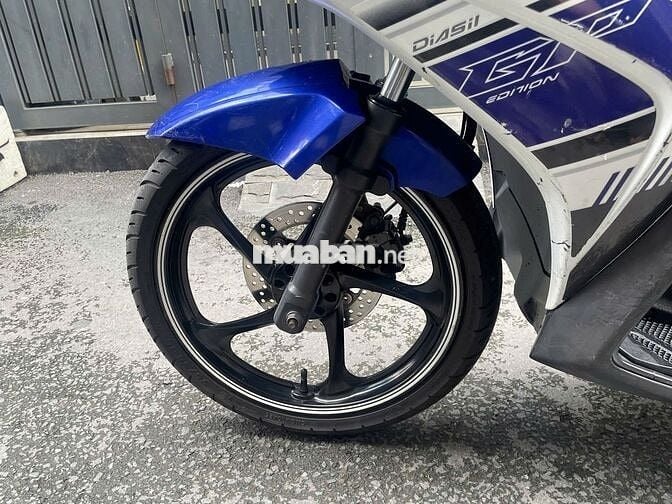 Yamaha Nouvo FI SX Xanh trắng GP 2013