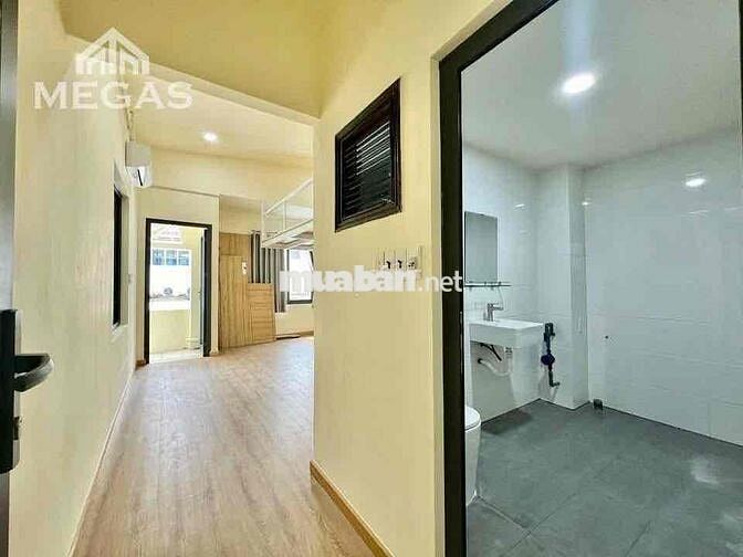 Duplex_Gần vòng xoay dân chủ_Ban công_An Ninh Gần Ngã 7 Lý Thái Tổ