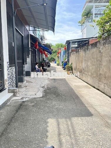 ĐÔNG HOÀ DĨ AN .3.Xx TỶ , NHÀ 2 TẦNG HXH MỚI Ở NGAY
