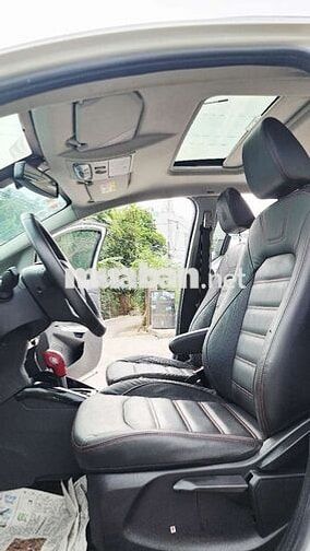 Ford EcoSport Titanium Trắng Số tự động