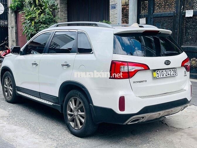 Sorento 2016 bản DATH full đồ chơi cao cấp.