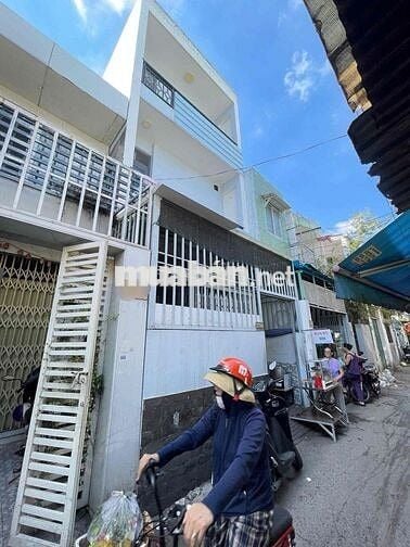 CHO THUÊ CĂN NHÀ NGUYÊN CĂN - 2 TẦNG - 3PN - Dt 3x17 BTCT KIÊN CỐ
