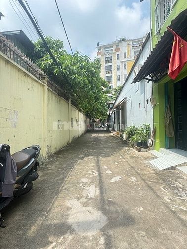 NHÀ ĐẦU HẺM CỐNG LỞ - TÂN BÌNH - HẺM XE HƠI - LÔ GÓC 2 MẶT TIỀN - CHỈ 