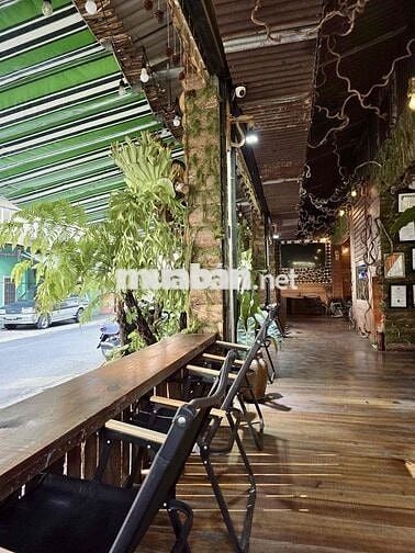 TUYỂN NHÂN VIÊN PHỤC VỤ QUÁN CÀ PHÊ