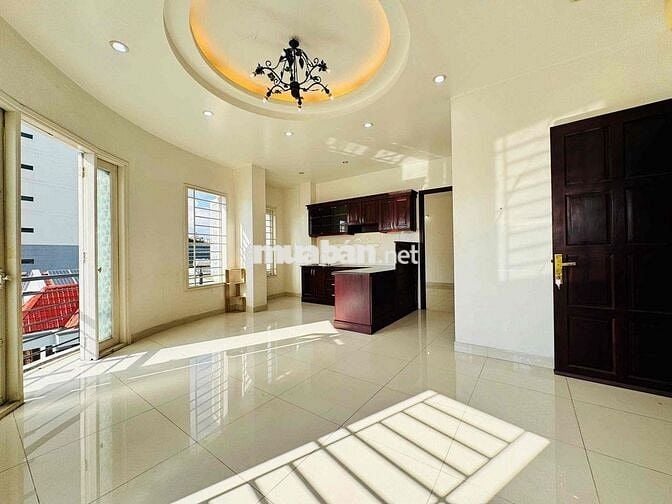 HIÊM CÓ CĂN HỘ BAN CÔNG 1PN 70m2 FULL TIỆN NGHI NGAY UNG VĂN KHIÊM 10T