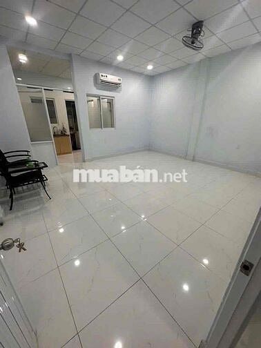 Chính Chủ Cho Thuê Nhà HXH Ngã 4 Hàng Xanh 6x20 4pn 3wc NT Giá 17tr Ạ