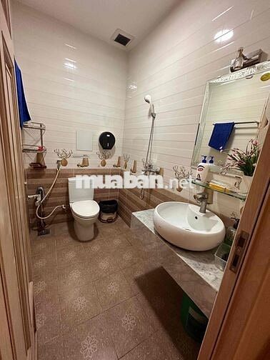 CHO THUÊ NHÀ 457M² CÓ THANG MÁY – 10 PHÒNG – PHÙ HỢP VĂN PHÒNG, TRUNG