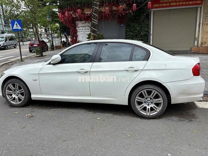 BMW 325i 2010 Trắng