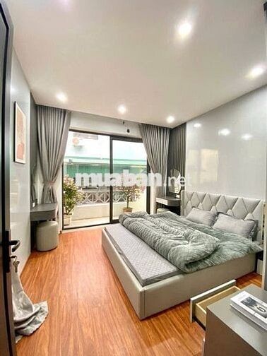 Hiếm - Bán nhà Phố Lê Hồng Phong - 40 m2 - 4 tầng - 4 tỷ - ô tô đỗ cửa