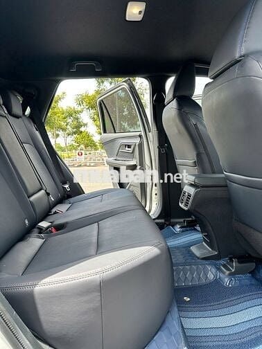 Toyota Yaris Cross 2025 Trắng 5000km