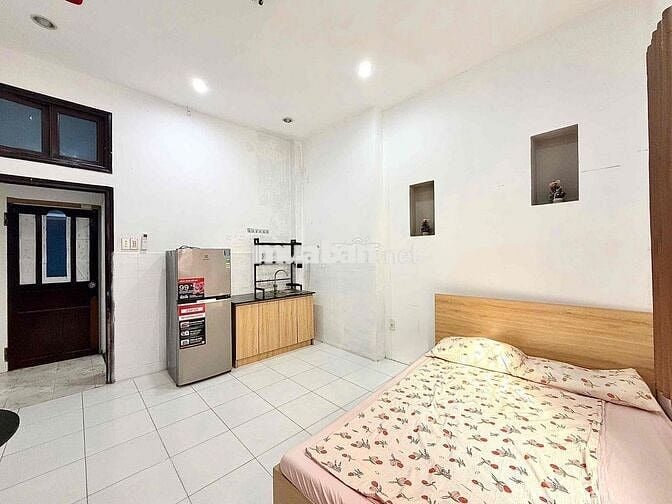 CHDV Đầy Đủ Tiện Nghi - Gần Nhà Hát Hoà Bình - Vòng Xoay Dân Chủ