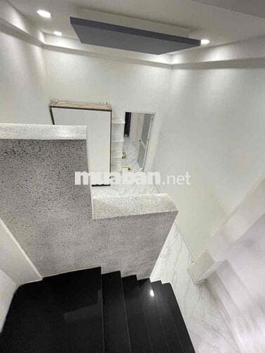 CHO THUÊ NGUYÊN CĂN NHÀ KHU CHỢ CAO ĐẠT Q5