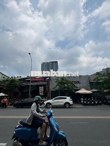 Cho thuê MT 1A đồng Nai Q10, 20x20m, 190 triệu