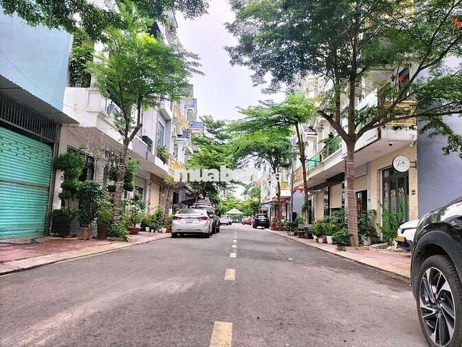 🔥🔥 100*%rẻ nhất phú hồng Thịnh 8 rẻ hơn hàng xóm 450T. phải nhanh ạ