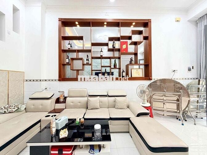 NHÀ KHU ĐỒNG BỘ HT13 BÁN GẤP BAO RẺ NHẤT KHU