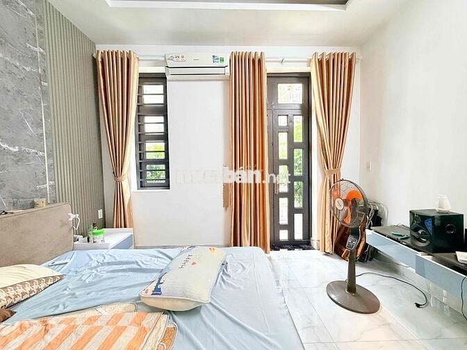 NHÀ KHU ĐỒNG BỘ HT13 BÁN GẤP BAO RẺ NHẤT KHU
