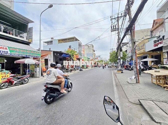 CHO THUÊ NHÀ MẶT TIỀN 7X30M VỊ TRÍ KINH DOANH LÂM VĂN BỀN QUẬN 7 🔥