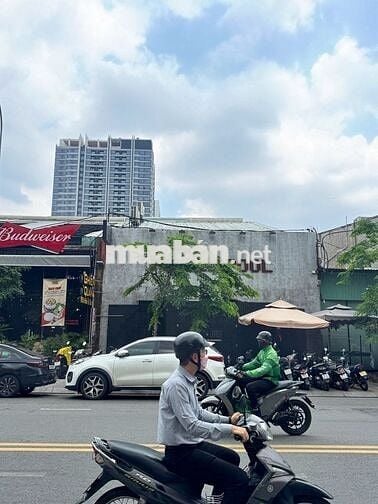 Cho thuê MT 1A đồng Nai Q10, 20x20m, 190 triệu