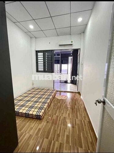 Cho thuê nhà nguyên căn.Đường Cao Đạt, Phường 1 .Quận 5