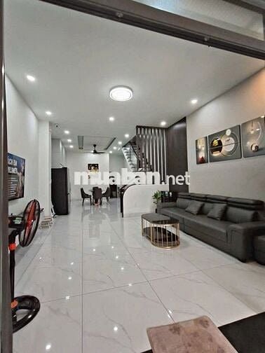 HIẾM.BÁN NHÀ 2 TẦNG MT NGUYỄN CÔNG HOAN.P ĐÔNG HÒA.VỊ TRÍ CỰC VIP