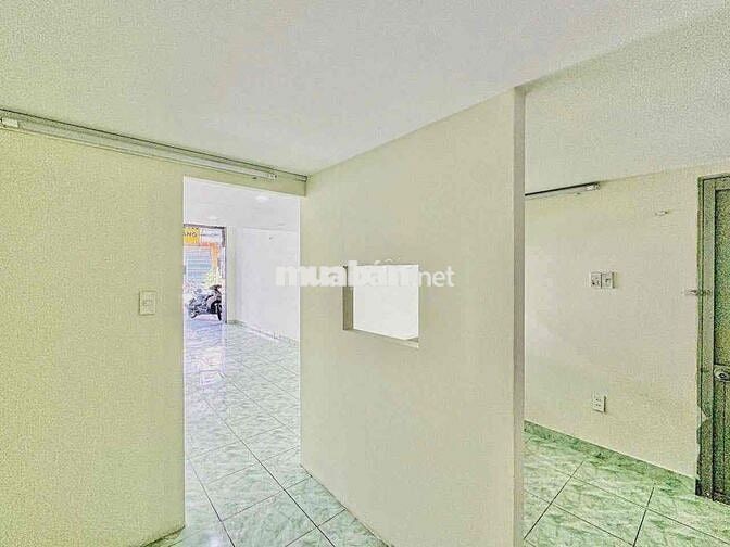 CHO THUÊ MẶT TIỀN ĐƯỜNG 79 TUYẾN KINH DOANH SẦM UẤT Q7