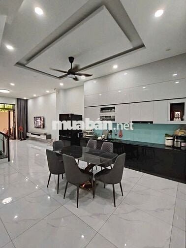 HIẾM.BÁN NHÀ 2 TẦNG MT NGUYỄN CÔNG HOAN.P ĐÔNG HÒA.VỊ TRÍ CỰC VIP