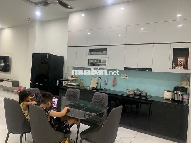HIẾM.BÁN NHÀ 2 TẦNG MT NGUYỄN CÔNG HOAN.P ĐÔNG HÒA.VỊ TRÍ CỰC VIP