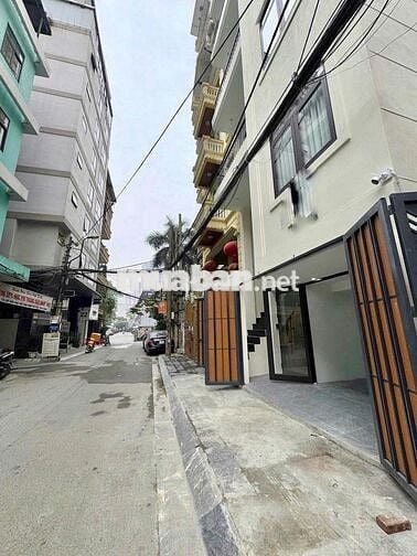 MBKD CẦU GIẤY 30M x 2 Tầng ngõ ô tô tránh
