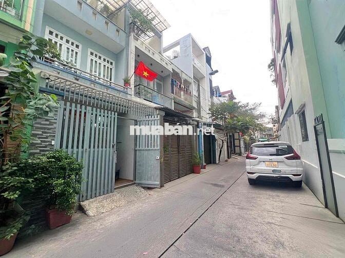 [4m x 16m] - 9.8 Tỷ - gần ngã tư Lạc Long Quân - Âu Cơ