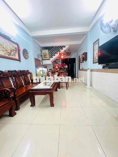[4m x 16m] - 9.8 Tỷ - gần ngã tư Lạc Long Quân - Âu Cơ