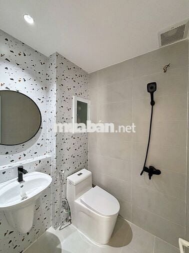 Studio cửa sổ trời rộng thoáng - Trần Hưng Đạo ngay chợ An Đông