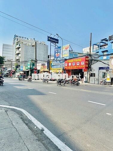 Cho thuê nhà góc hai mặt tiền 