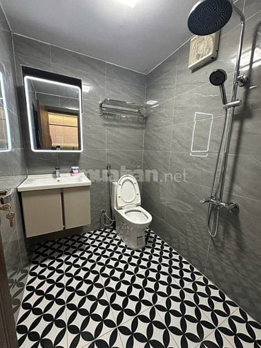 Căn Hộ CC Mặt Phố Thanh Nhàn-Sát Công Viên-DT85m2 (3Ngủ + 2Wc)-Hơn 5Tỷ