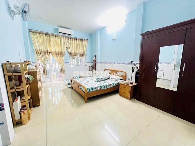 [4m x 16m] - 9.8 Tỷ - gần ngã tư Lạc Long Quân - Âu Cơ