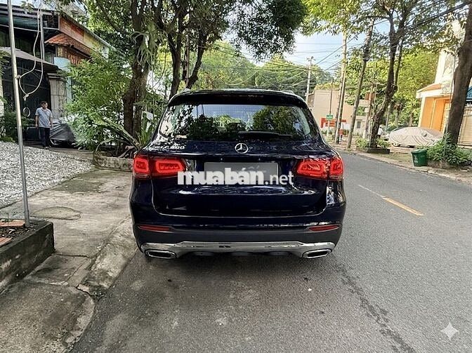 Mercedes-Benz GLC200 Xanh đậm 24,500 km