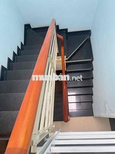 [4m x 16m] - 9.8 Tỷ - gần ngã tư Lạc Long Quân - Âu Cơ