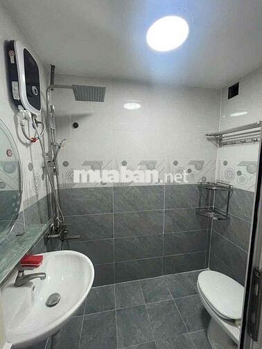💎 💎 💎 TRỆT LẦU 4❌11M CÓ 2PN 2WC SẴN MÁY LẠNH QUANG TRUNG P10 GIÁ 10TR