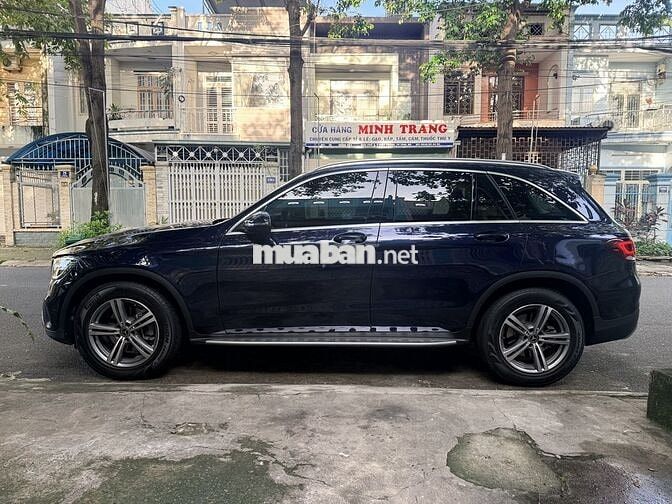 Mercedes-Benz GLC200 2022 Xanh đậm 24.500 km