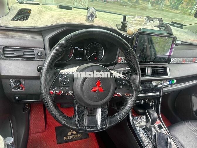 Mitsubishi Xpander 12/2022 Xám bạc 7 chỗ 153000 Km