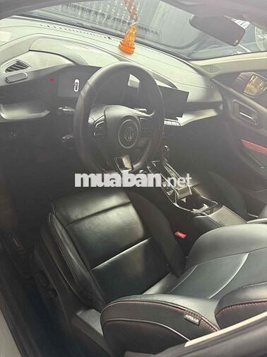MG MG5 Luxury 2023 84.000 km Xám