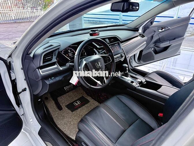 HONDA CIVIC RS 1.5 Turbo 2020 odo 17.900km