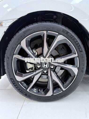 HONDA CIVIC RS 1.5 Turbo 2020 odo 17.900km
