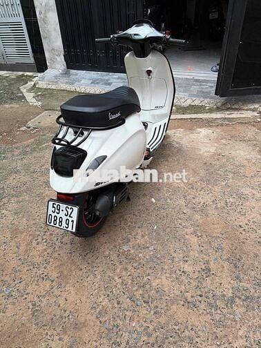 Piaggio Vespa 3v 2014 Trắng 1988 km