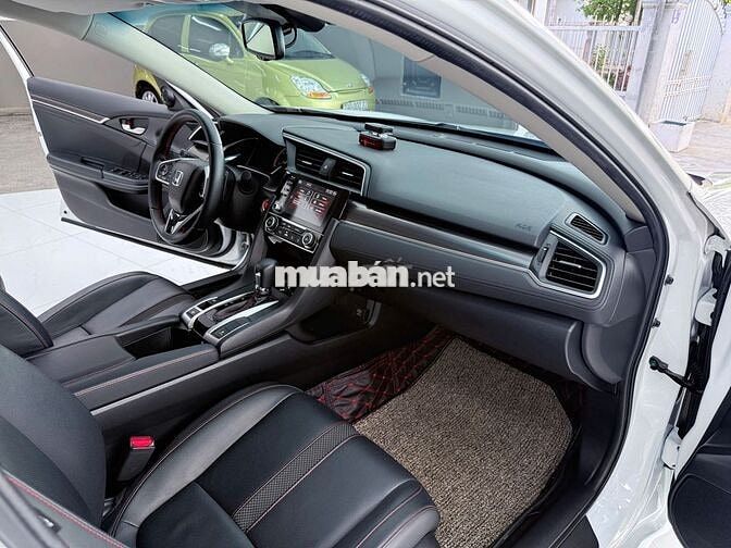 HONDA CIVIC RS 1.5 Turbo 2020 odo 17.900km